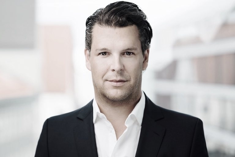 Florian Gaissmaier, service commercial